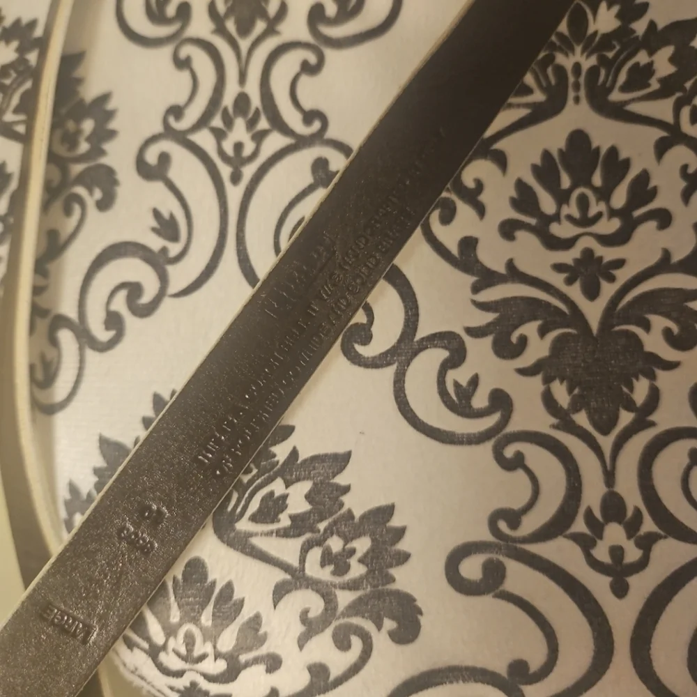 Rare Vintage Coach White Polished Calfskin Logo Buckle Belt –Italy –Size Large